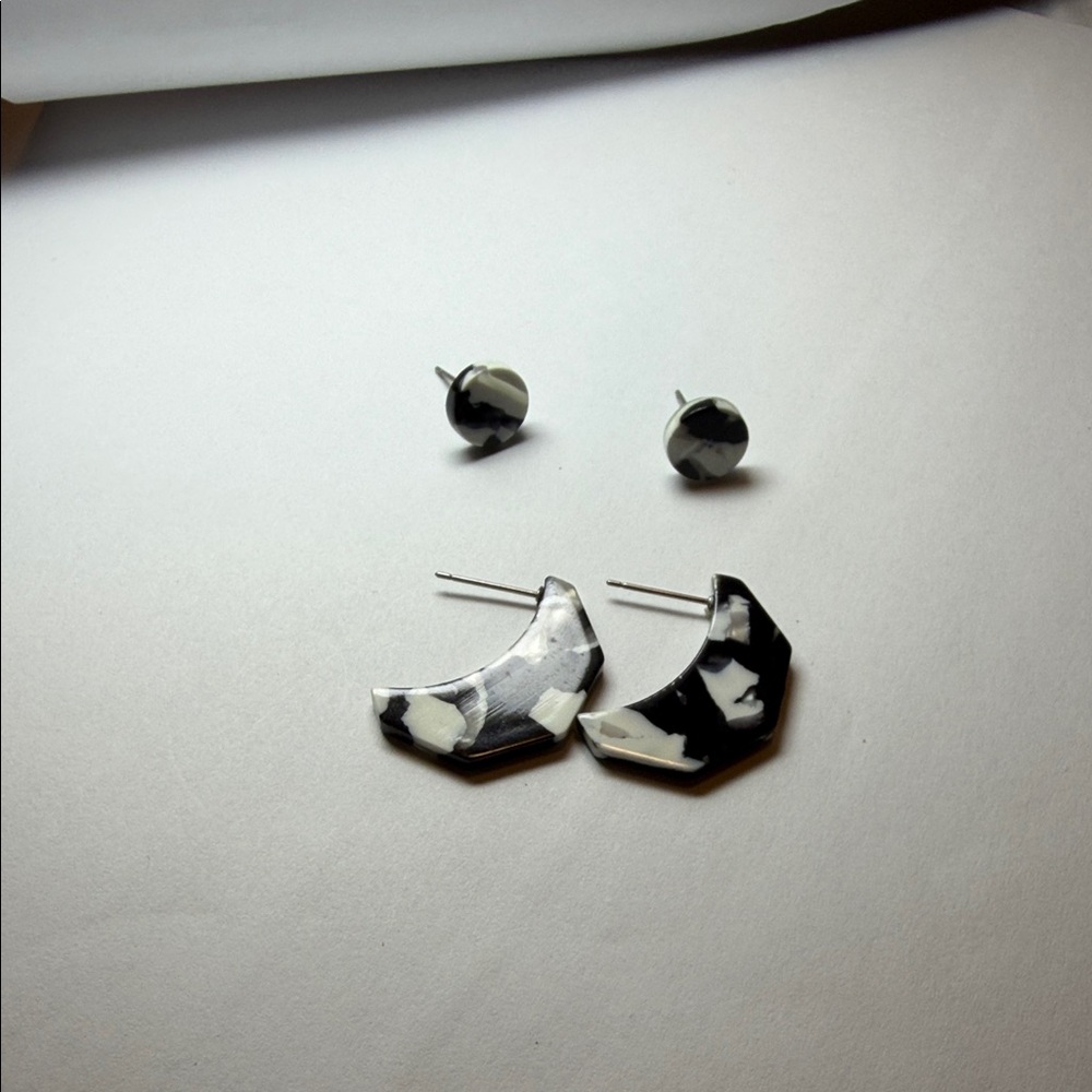 Black and White Geometric Earrings Set